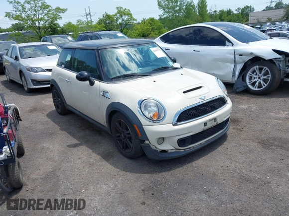 2012 MINI Hardtop S with VIN WMWSV3C5XCTY17852, listed as a IAAI auction lot 42402733 with 125,315 mi miles and . Bid and sale history available at DreamBid. Image 6.