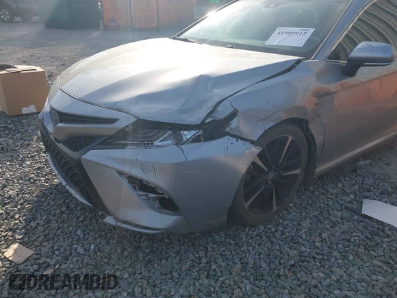2019 Toyota Camry XSE with VIN 4T1B61HK5KU818351, listed as a IAAI auction lot 41909915 with 179,463 mi miles. Bid and sale history available at carsss.com. Image 6.