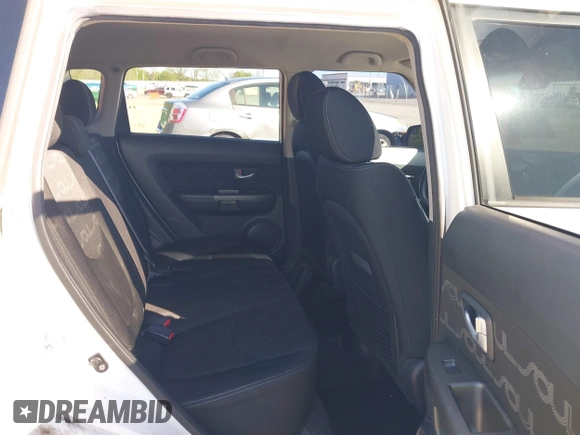 2013 Kia Soul + z VIN KNDJT2A69D7555715, wystawiony jako IAAI lot #42044741 z przebiegiem 127 326 mil mil oraz . Historia ofert i sprzedaży dostępna na DreamBid. Obrazek 8.