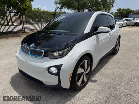 2014 BMW i3 with VIN WBY1Z2C54EV284626, listed as a Copart auction lot 61809165 with 27,008 mi miles and Clean title. Bid and sale history available at DreamBid. Image 1.