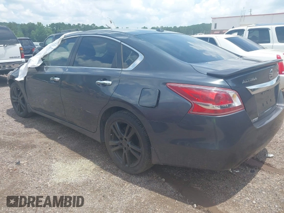 2013 Nissan Altima SL with VIN 1N4BL3AP3DC118910, listed as a IAAI auction lot 42610777 with 174,745 mi miles and . Bid and sale history available at DreamBid. Image 3.