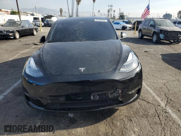 2024 Tesla Model Y Long Range with VIN 7SAYGDEE5RF060707, listed as a Copart auction lot 87288784 with Not provided miles and Salvage title. Bid and sale history available at DreamBid. Image 5.