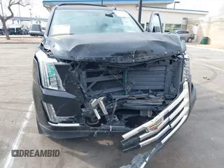 2017 Cadillac Escalade ESV Premium Luxury z VIN 1GYS4JKJ4HR300036, wystawiony jako IAAI lot #41467178 z przebiegiem 132 669 mil mil oraz . Historia ofert i sprzedaży dostępna na DreamBid. Obrazek 6.