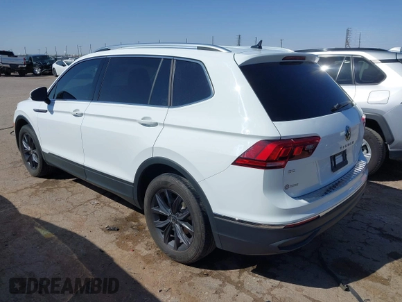 2022 Volkswagen Tiguan SE with VIN 3VV3B7AX8NM025052, listed as a IAAI auction lot 41987195 with 39,773 mi miles and . Bid and sale history available at DreamBid. Image 3.