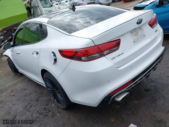 2016 Kia Optima SXL Turbo with VIN 5XXGV4L2XGG093431, listed as a IAAI auction lot 41460826 with 154,154 mi miles. Bid and sale history available at carsss.com. Image 3.