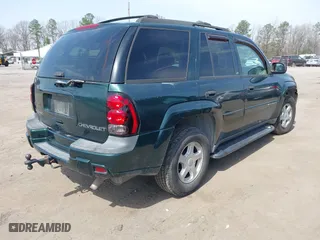 2002 Chevrolet TrailBlazer LS with VIN 1GNDT13S522426504, listed as a IAAI auction lot 41773338 with 260,444 mi miles. Bid and sale history available at carsss.com. Image 4.