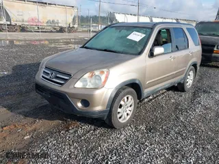 2006 Honda CR-V EX SE with VIN SHSRD78956U425448, listed as a IAAI auction lot 42024670 with 202,635 mi miles. Bid and sale history available at carsss.com. Image 2.