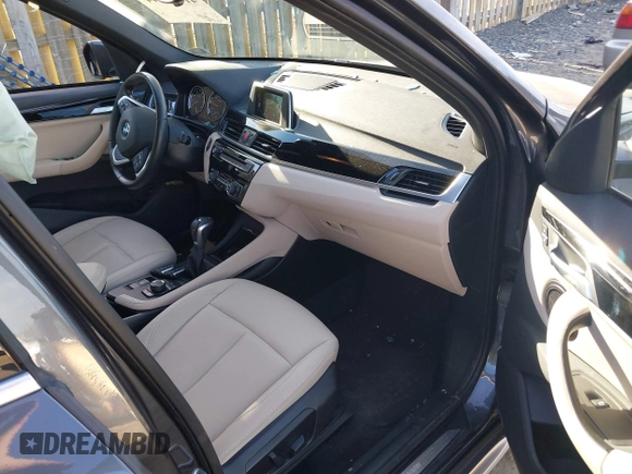 2018 BMW X1 xDrive28i with VIN WBXHT3C32J5L31896, listed as a IAAI auction lot 41675944 with 47,190 mi miles. Bid and sale history available at carsss.com. Image 5.