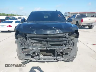 2023 Chevrolet Tahoe LT z VIN 1GNSCNKDXPR477061, wystawiony jako IAAI lot #42225743 z przebiegiem 57 077 mil mil oraz . Historia ofert i sprzedaży dostępna na DreamBid. Obrazek 12.