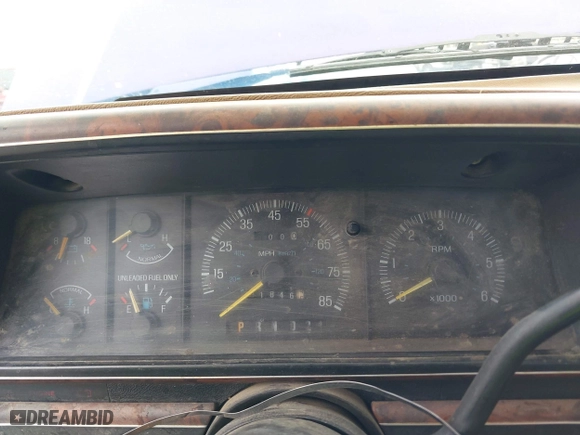 1989 Ford F-250 HD with VIN 1FTHX25G6KKA13830, listed as a IAAI auction lot 41701242 with 1,846 mi miles. Bid and sale history available at carsss.com. Image 7.