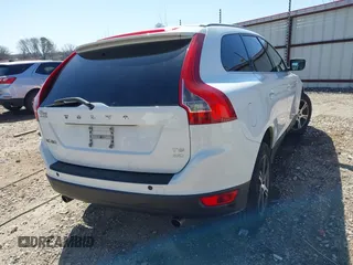 2012 Volvo XC60 3.0L with VIN YV4902DZ5C2250786, listed as a IAAI auction lot 41758295 with 170,725 mi miles. Bid and sale history available at carsss.com. Image 4.