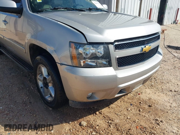 2007 Chevrolet Suburban LTZ with VIN 3GNFC16007G143249, listed as a IAAI auction lot 42097911 with 212,899 mi miles. Bid and sale history available at carsss.com. Image 6.