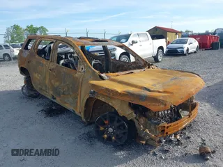 2023 GMC Acadia SLE z VIN 1GKKNRL41PZ111759, wystawiony jako IAAI lot #39384296 z przebiegiem 10 500 mil mil oraz . Historia ofert i sprzedaży dostępna na DreamBid. Obrazek 1.