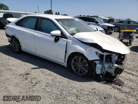 2017 Toyota Camry XLE with VIN 4T1BF1FK9HU354864, listed as a Copart auction lot 53758885 with 32,883 mi miles and Salvage Title. Bid and sale history available at carsss.com. Image 4.