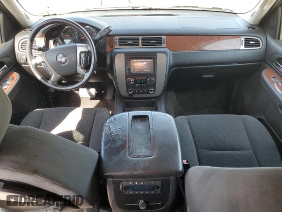 2008 GMC Yukon XL SLT with VIN 1GKFC16088R203521, listed as a Copart auction lot 45538025 with 136,944 mi miles and Salvage Title. Bid and sale history available at carsss.com. Image 8.