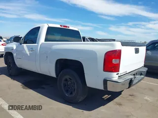 2009 Chevrolet Silverado 1500 Work Truck with VIN 1GCEC14019Z276063, listed as a IAAI auction lot 41654795 with 190,331 mi miles. Bid and sale history available at carsss.com. Image 3.