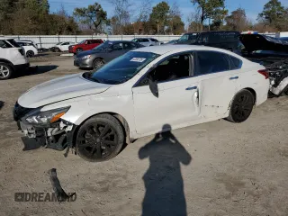 2018 Nissan Altima SR with VIN 1N4AL3APXJC262350, listed as a Copart auction lot 42530795 with 173,015 mi miles and Salvage Title. Bid and sale history available at carsss.com. Image 1.