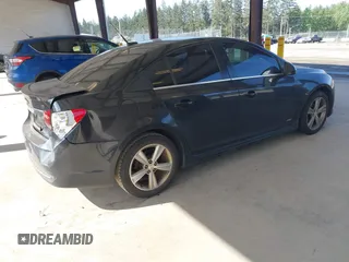 2014 Chevrolet Cruze 2LT z VIN 1G1PE5SB6E7260163, wystawiony jako IAAI lot #42182669 z przebiegiem 154 429 mil mil oraz . Historia ofert i sprzedaży dostępna na DreamBid. Obrazek 4.