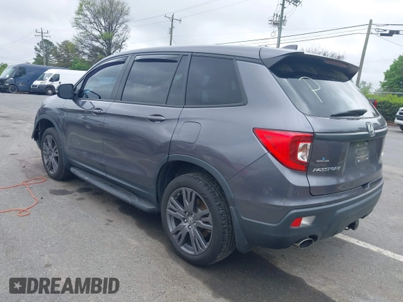 2020 Honda Passport EX-L z VIN 5FNYF8H5XLB018060, wystawiony jako IAAI lot #41961243 z przebiegiem 60 575 mil mil oraz . Historia ofert i sprzedaży dostępna na DreamBid. Obrazek 3.