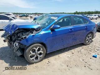 2021 Kia Forte LXS with VIN 3KPF24AD7ME267789, listed as a Copart auction lot 58425685 with 80,056 mi miles and Salvage title. Bid and sale history available at DreamBid. Image 1.