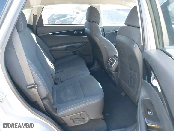 2017 Kia Sorento LX with VIN 5XYPGDA36HG235972, listed as a IAAI auction lot 41656427 with 129,623 mi miles. Bid and sale history available at carsss.com. Image 8.