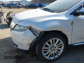2013 Lincoln MKX with VIN 2LMDJ8JKXDBL07368, listed as a IAAI auction lot 41780543 with 187,890 mi miles. Bid and sale history available at carsss.com. Image 6.