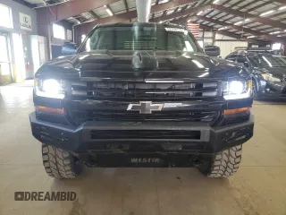 2016 Chevrolet Silverado 1500 LT with VIN 1GCVKREC3GZ121019, listed as a Copart auction lot 52748115 with 201,506 mi miles and Clean Title. Bid and sale history available at DreamBid. Image 5.