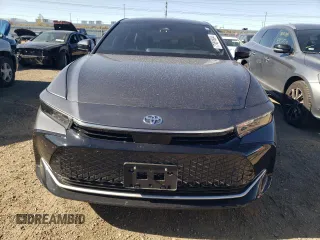 2023 Toyota Crown XLE with VIN JTDAAAAFXP3014183, listed as a Copart auction lot 77091804 with 16,366 mi miles and Salvage Title. Bid and sale history available at carsss.com. Image 5.