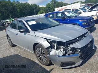2024 Nissan Altima SV with VIN 1N4BL4DV4RN353196, listed as a IAAI auction lot 42643904 with 37,424 mi miles and . Bid and sale history available at DreamBid. Image 1.