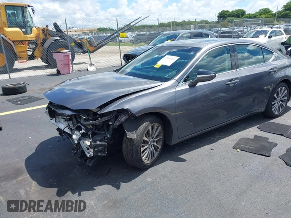 2019 Lexus ES 350 with VIN 58ABZ1B19KU032438, listed as a IAAI auction lot 42583482 with 18,474 mi miles and . Bid and sale history available at DreamBid. Image 18.