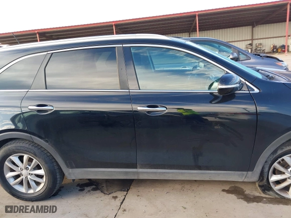 2017 Kia Sorento LX V6 with VIN 5XYPG4A53HG199627, listed as a IAAI auction lot 41199694 with 90,155 mi miles. Bid and sale history available at carsss.com. Image 14.