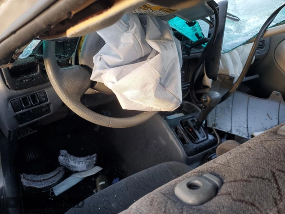 2003 Chevrolet Tracker ZR2 z VIN 2CNBJ734736913357, wystawiony jako Copart lot #86546884 z przebiegiem Nie podano mil oraz Nie do naprawy • Non repairable. Historia ofert i sprzedaży dostępna na DreamBid. Obrazek 8.