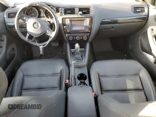 2017 Volkswagen Jetta SEL с VIN 3VWL17AJ5HM312931, выставлен на аукционе Copart как лот 52101195 с пробегом 37 192 миль миль и Списание • Salvage title. История ставок и продаж доступна на DreamBid. Изображение 8.