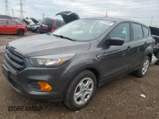 2018 Ford Escape S z VIN 1FMCU0F78JUA18550, wystawiony jako Copart lot #63198255 z przebiegiem 177 430 mil mil oraz Szkoda całkowita • Salvage title. Historia ofert i sprzedaży dostępna na DreamBid. Obrazek 1.
