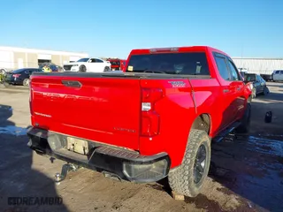 2019 Chevrolet Silverado 1500 Custom Trail Boss with VIN 1GCPYCEF0KZ183310, listed as a IAAI auction lot 41218379 with 63,522 mi miles. Bid and sale history available at carsss.com. Image 4.