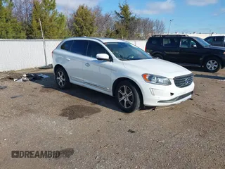 2015 Volvo XC60 T6 с VIN YV4902RK0F2726801, выставлен на аукционе IAAI как лот 41276413 с пробегом 158 436 миль миль и . История ставок и продаж доступна на DreamBid. Изображение 1.