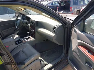 2006 Jeep Grand Cherokee Limited with VIN 1J4HR58N26C317155, listed as a IAAI auction lot 42103881 with 125,341 mi miles. Bid and sale history available at carsss.com. Image 5.