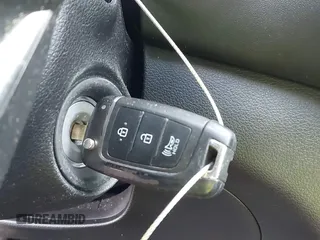2020 Hyundai Santa Fe SE z VIN 5NMS23AD3LH155930, wystawiony jako IAAI lot #42155889 z przebiegiem 64 441 mil mil oraz . Historia ofert i sprzedaży dostępna na DreamBid. Obrazek 11.