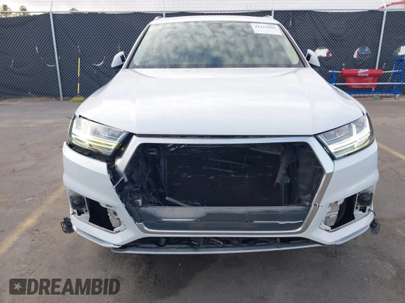 2018 Audi Q7 Premium Plus with VIN WA1LHAF71JD031195, listed as a IAAI auction lot 41219666 with 63,641 mi miles. Bid and sale history available at carsss.com. Image 12.