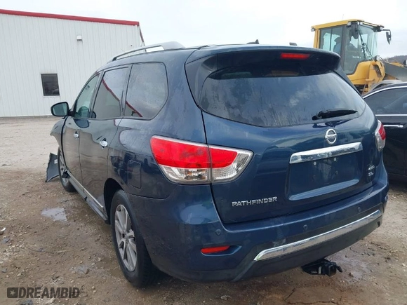 2014 Nissan Pathfinder SL with VIN 5N1AR2MM2EC710912, listed as a IAAI auction lot 41694524 with 189,608 mi miles. Bid and sale history available at carsss.com. Image 3.