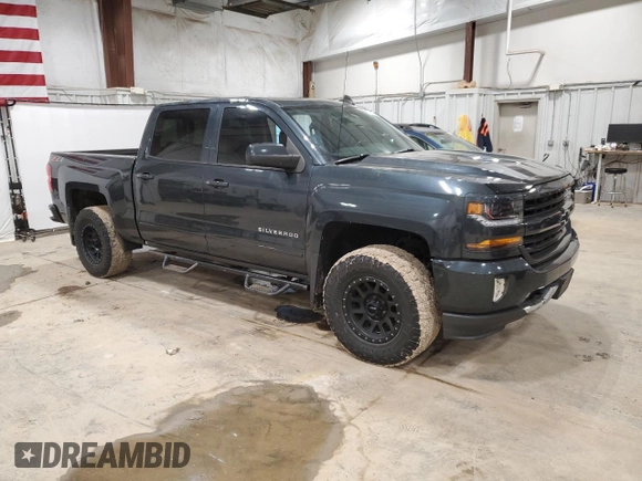 2018 Chevrolet Silverado 1500 LT with VIN 3GCUKREC2JG499724, listed as a Copart auction lot 50793375 with 132,185 mi miles and Non Repairable. Bid and sale history available at carsss.com. Image 4.