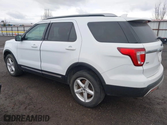 2016 Ford Explorer XLT with VIN 1FM5K8D86GGB65725, listed as a IAAI auction lot 41857272 with 91,410 mi miles. Bid and sale history available at carsss.com. Image 3.