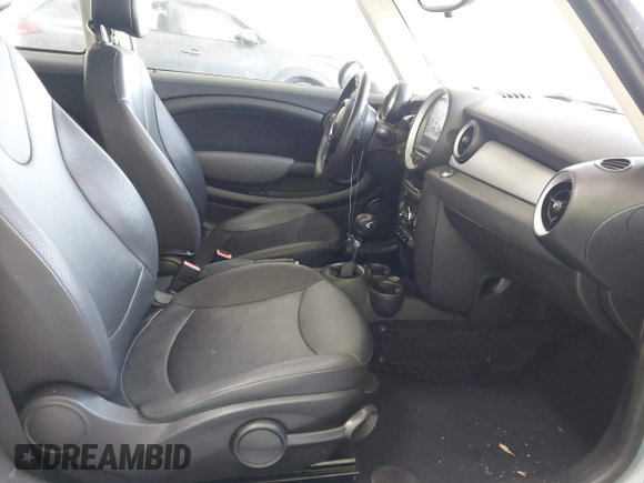 2012 MINI Hardtop with VIN WMWSU3C55CT261047, listed as a IAAI auction lot 42160995 with 123,879 mi miles and . Bid and sale history available at DreamBid. Image 5.