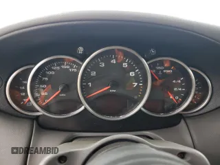 1999 Porsche 911 z VIN WP0CA2997XS656332, wystawiony jako Copart lot #59492395 z przebiegiem Nie podano mil oraz Szkoda całkowita • Salvage title. Historia ofert i sprzedaży dostępna na DreamBid. Obrazek 9.