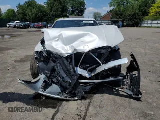 2024 BMW 3 Series 330i z VIN 3MW69FF07R8E63764, wystawiony jako Copart lot #57039575 z przebiegiem 5 355 mil mil oraz Szkoda całkowita • Salvage title. Historia ofert i sprzedaży dostępna na DreamBid. Obrazek 5.