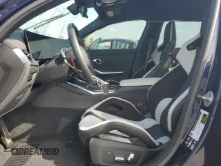 2024 BMW M3 Competition xDrive z VIN WBS43AY03RFS02658, wystawiony jako Copart lot #56328425 z przebiegiem 9 139 mil mil oraz Szkoda całkowita • Salvage title. Historia ofert i sprzedaży dostępna na DreamBid. Obrazek 7.