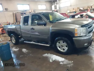 2007 Chevrolet Silverado 1500 1LT with VIN 2GCEK19J671602045, listed as a IAAI auction lot 41538984 with 221,265 mi miles and . Bid and sale history available at DreamBid. Image 14.