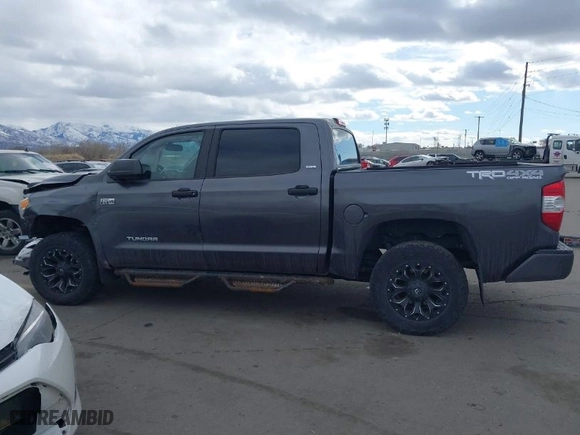 2016 Toyota Tundra 4WD Truck SR5 with VIN 5TFDW5F1XGX580291, listed as a IAAI auction lot 41567071 with 115,360 mi miles. Bid and sale history available at carsss.com. Image 15.