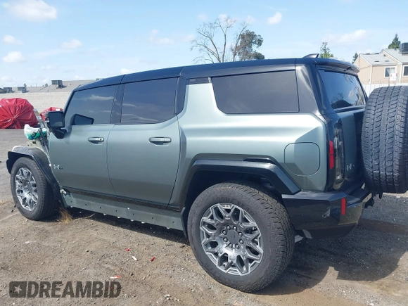 2024 GMC Hummer EV 3X with VIN 1GKB0RDC3RU101111, listed as a IAAI auction lot 41857994 with 16,246 mi miles. Bid and sale history available at carsss.com. Image 15.