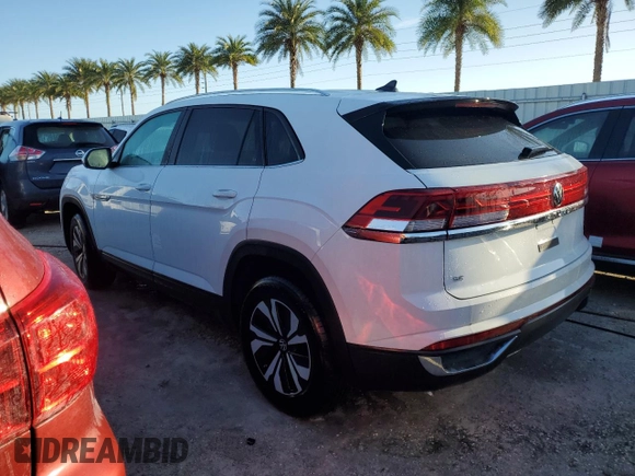 2024 Volkswagen Atlas SE with VIN 1V2DE2CA8RC224596, listed as a Copart auction lot 74582794 with Not provided miles and Salvage title. Bid and sale history available at DreamBid. Image 2.
